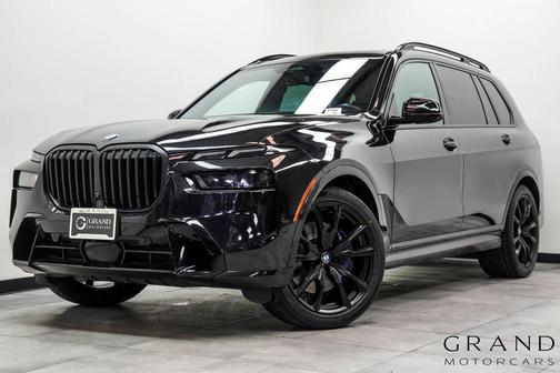 Black Sapphire Metallic 2023 BMW X7 xDrive40i