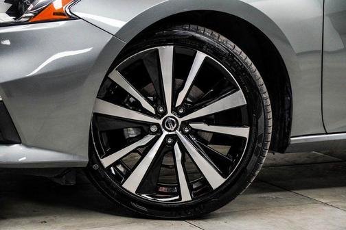 2022 Nissan Altima SR FWD