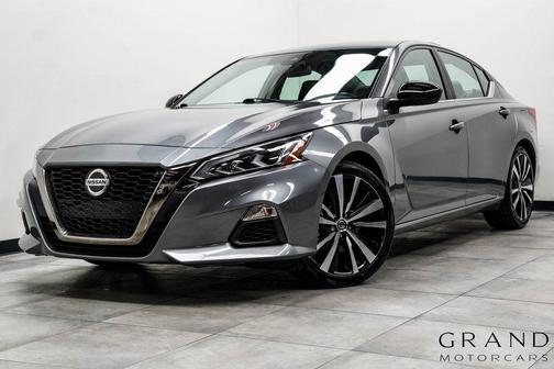2022 Nissan Altima SR FWD