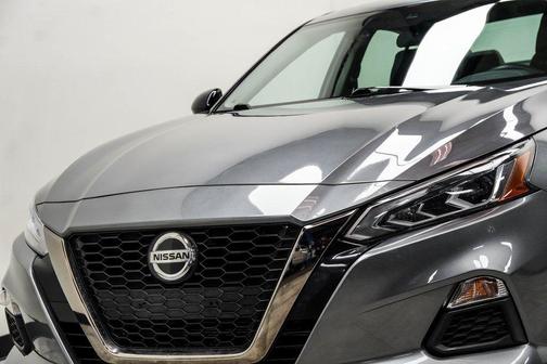 2022 Nissan Altima SR FWD