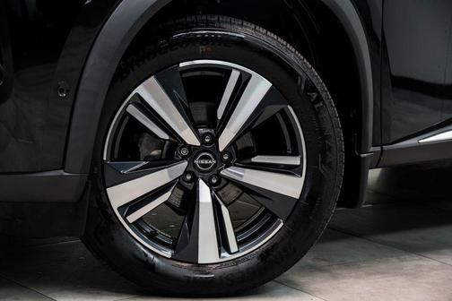 Super Black 2023 Nissan Rogue SL