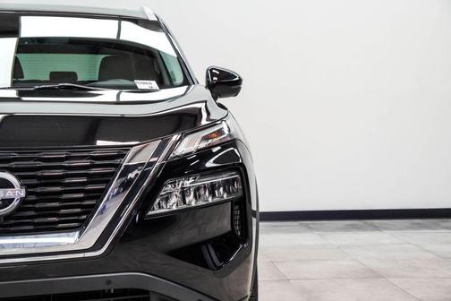 Super Black 2023 Nissan Rogue SL