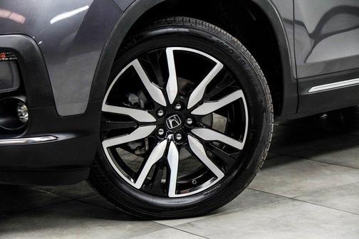 2022 Honda Pilot Touring 8-Passenger