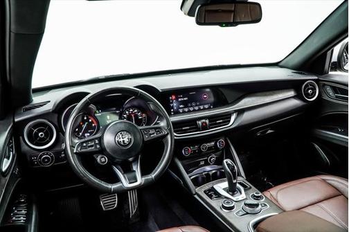 2022 Alfa Romeo Stelvio Ti
