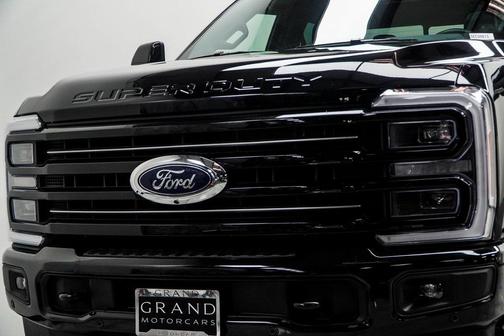 2025 Ford F-250 Platinum