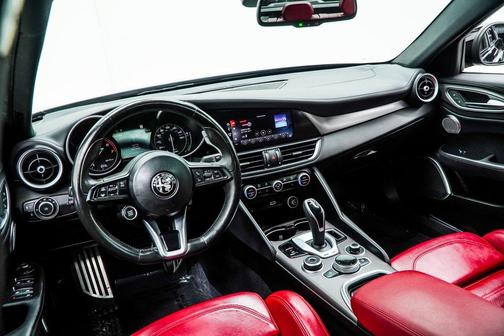 2022 Alfa Romeo Giulia Ti