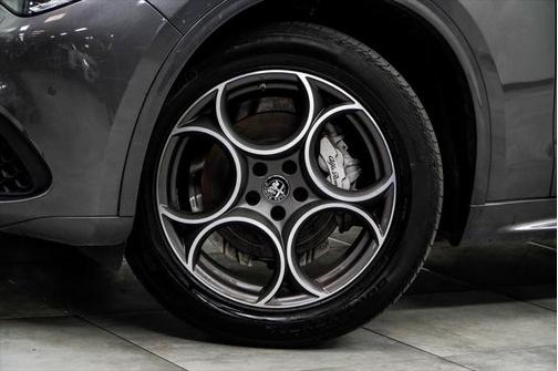2022 Alfa Romeo Stelvio Ti