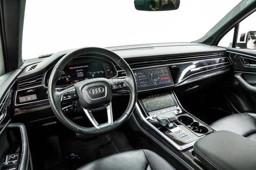 White 2025 Audi Q7 55 Premium Plus