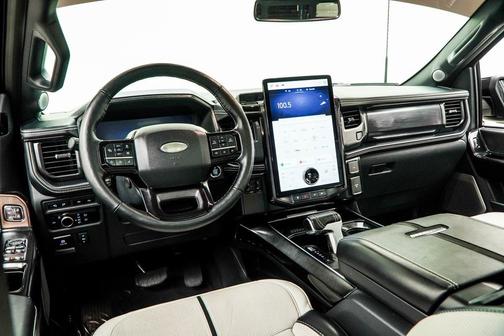 2023 Ford F-150 Lightning Platinum