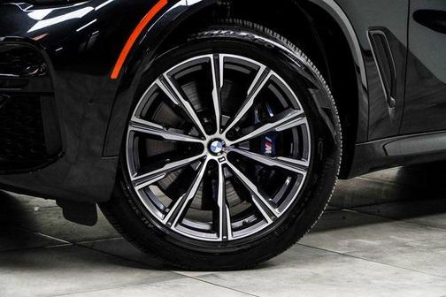 2022 BMW X5 M50i