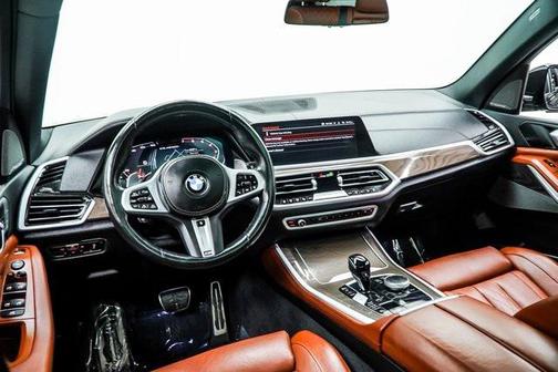 2022 BMW X5 M50i