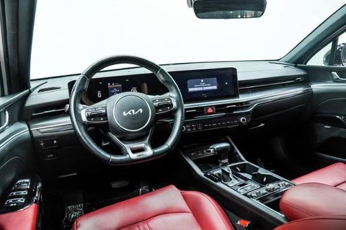 Snow White Pearl 2025 Kia K5 GT-Line