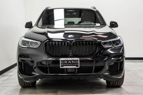 Black Sapphire Metallic 2022 BMW X5 M50i