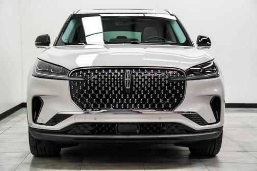 Ceramic Pearl Metallic Tri-Coat 2025 Lincoln Aviator Reserve AWD