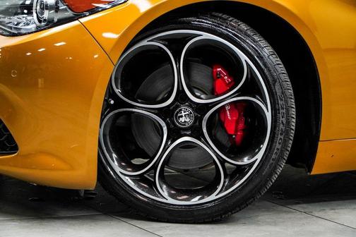 2023 Alfa Romeo Giulia Veloce RWD