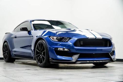 2017 Ford Shelby GT350 Base