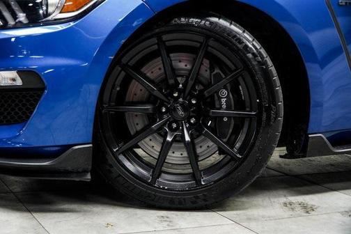 2017 Ford Shelby GT350 Base