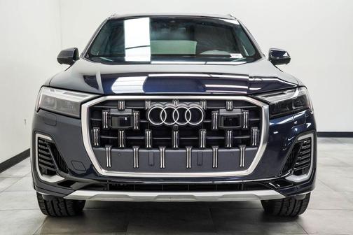 White 2025 Audi Q7 55 Premium Plus