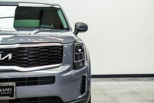 Everlasting Silver 2022 Kia Telluride EX