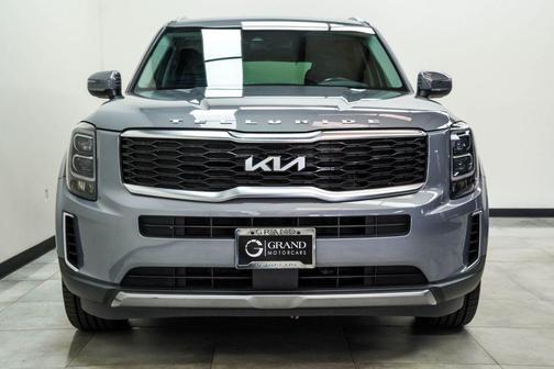 Everlasting Silver 2022 Kia Telluride EX