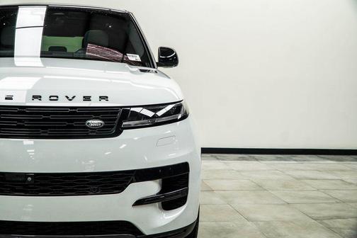 2023 Land Rover Range Rover Sport SE