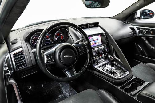 Fuji White 2018 Jaguar F-TYPE R-Dynamic