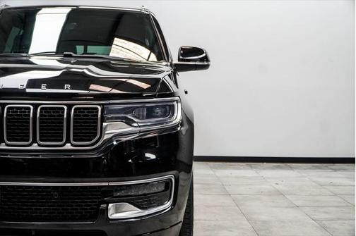 2023 Jeep Wagoneer L Series II 4x2