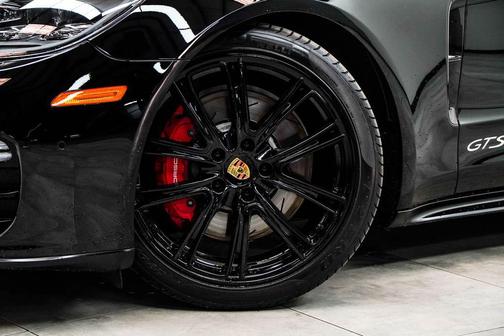 2020 Porsche Panamera GTS