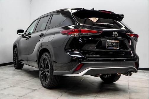 2024 Toyota Highlander XSE