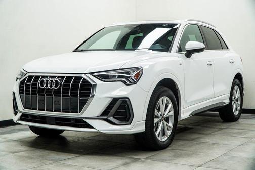 2025 Audi Q3 Premium 45 TFSI S line quattro Tiptronic