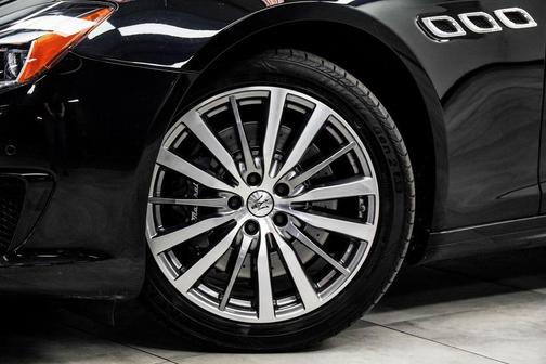 2022 Maserati Quattroporte Modena Q4