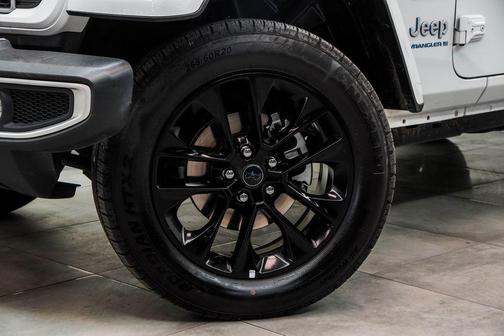Bright White Clearcoat 2024 Jeep Wrangler 4xe Sahara