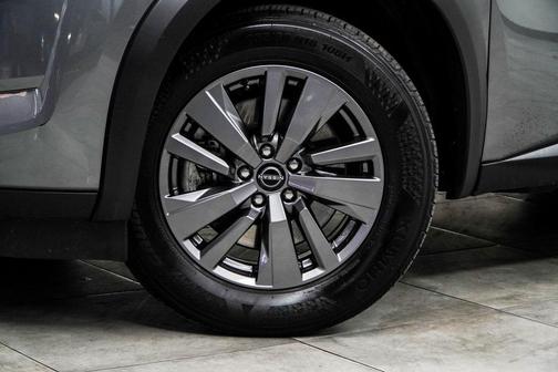 2025 Nissan Pathfinder SV 4WD