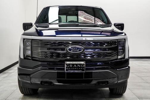 2022 Ford F-150 Lightning Platinum