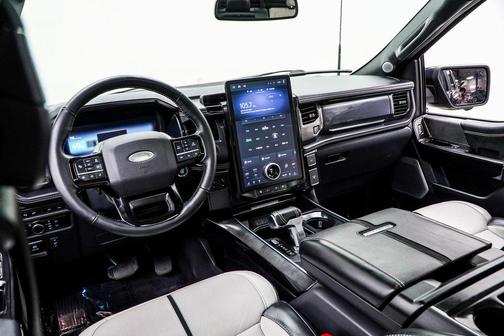 2023 Ford F-150 Lightning Platinum