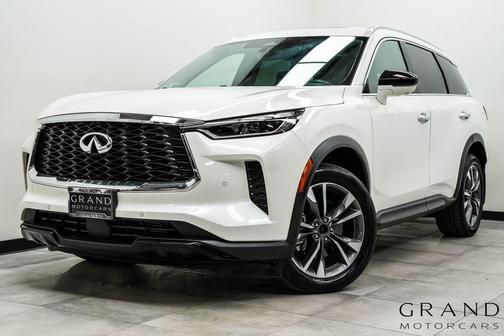 Majestic White 2025 INFINITI QX60 Luxe