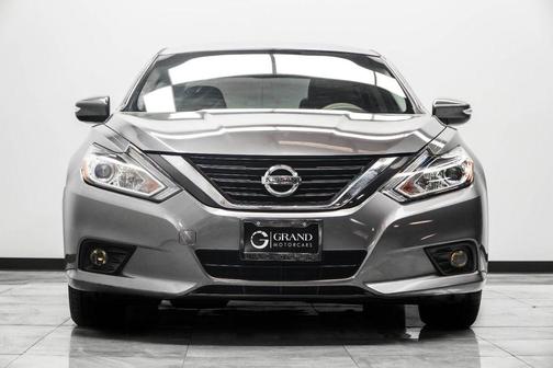 Photo 5 of 24 of 2016 Nissan Altima 2.5 SL