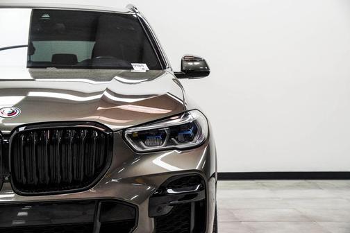 Manhattan Green Metallic 2023 BMW X5 M50i