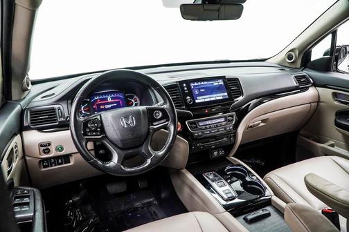 2019 Honda Pilot Touring 8-Passenger