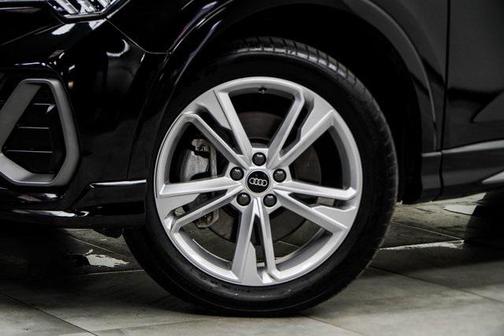 2023 Audi Q3 Premium 45 TFSI S line quattro Tiptronic