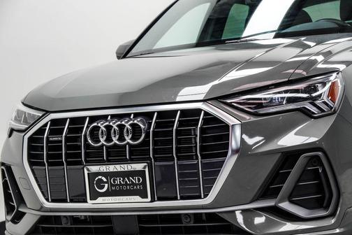 Chronos Gray Metallic 2025 Audi Q3 Premium 45 TFSI S line quattro Tiptronic