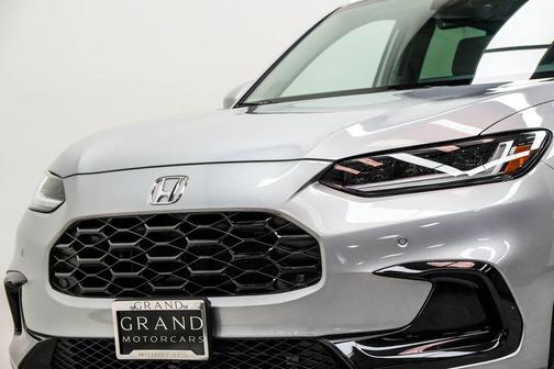 Lunar Silver Metallic 2025 Honda HR-V EX-L