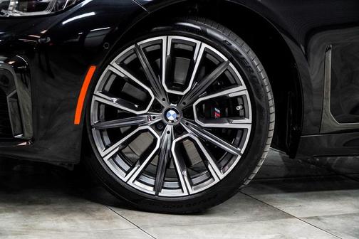 2022 BMW 750 i xDrive
