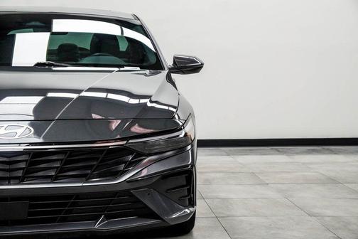 2024 Hyundai ELANTRA HEV Limited