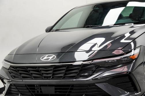 2024 Hyundai ELANTRA HEV Limited