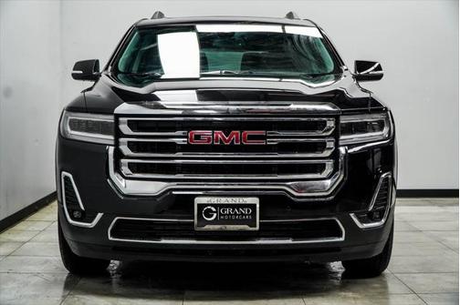 2023 GMC Acadia AWD SLT