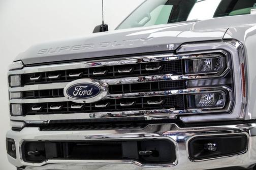 Avalanche 2026 Ford F-250 Lariat