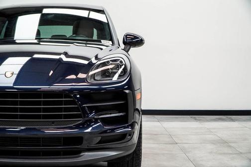 2020 Porsche Macan Base