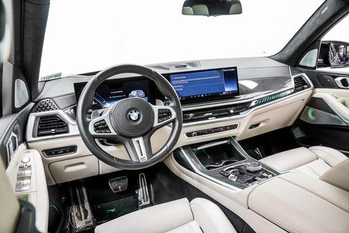 2025 BMW X7 M60i