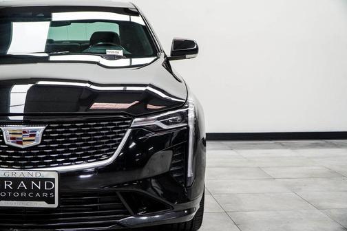 2023 Cadillac CT4 Premium Luxury